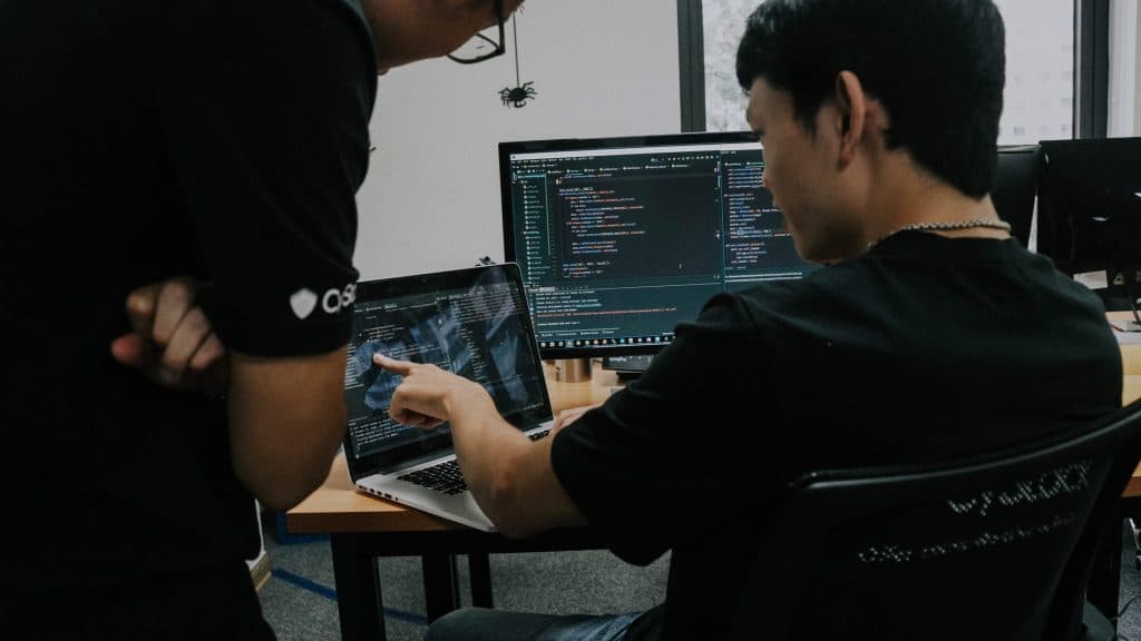Chuyên gia WhiteHub bug bounty
