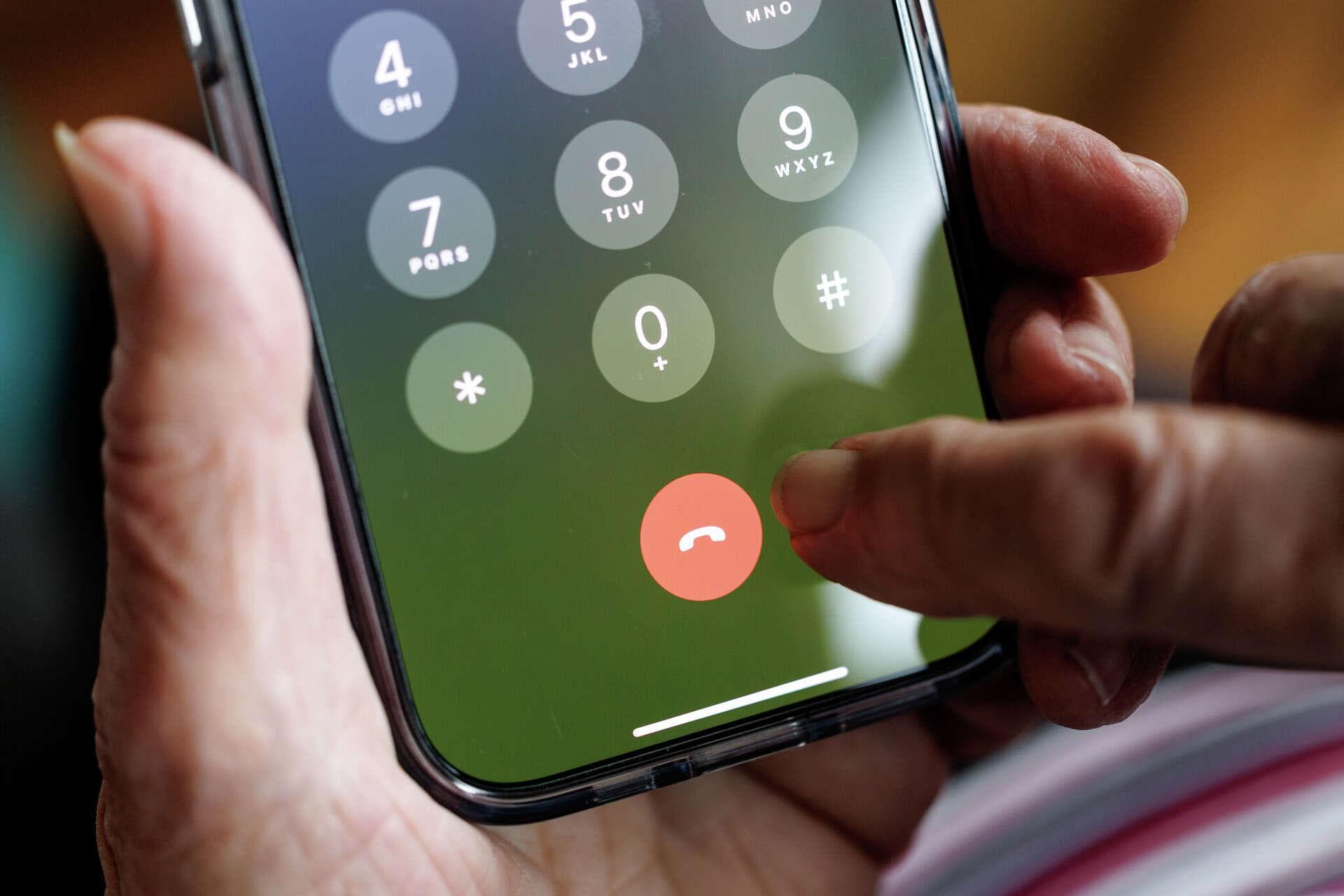 Khi nhận được cuộc gọi từ số lạ đáng ngờ, hãy ngắt máy ngay